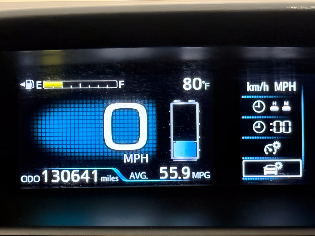 Used 2017 Toyota Prius Prime Advanced FWD image 22