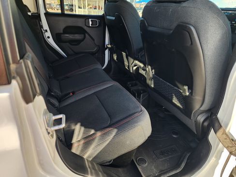 Used 2025 Jeep Gladiator Rubicon image 16