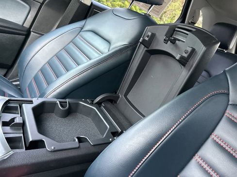 Used 2023 Ford Edge SEL w/ Sport Appearance Package image 31