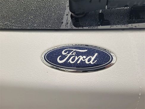 Certified 2021 Ford Escape SE image 10