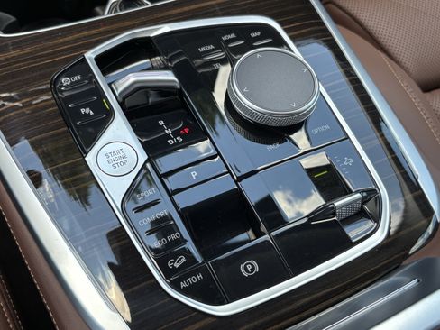 Certified 2025 BMW X7 xDrive40i AWD/4WD image 26