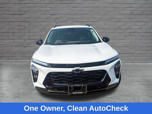 Used 2024 Chevrolet Trax ACTIV w/ Driver Confidence Package FWD image 2