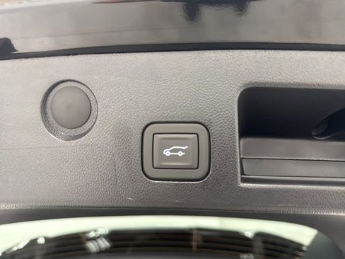 New 2026 Chevrolet Equinox ACTIV w/ Convenience Package III image 30