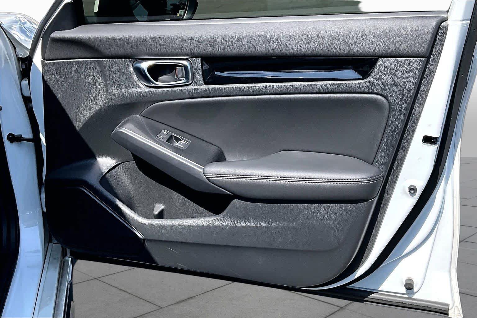 Used 2022 Honda Civic Touring image 22