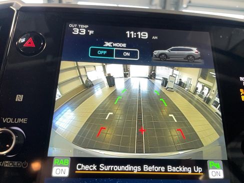 Used 2024 Subaru Ascent Premium w/ Convenience Package image 7