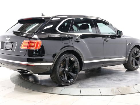Used 2020 Bentley Bentayga Plug-In Hybrid AWD/4WD image 76