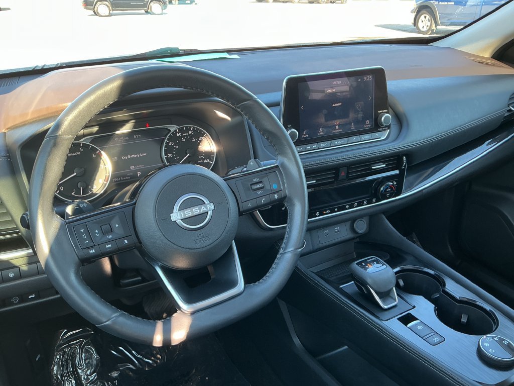 Used 2023 Nissan Rogue SL AWD/4WD image 14