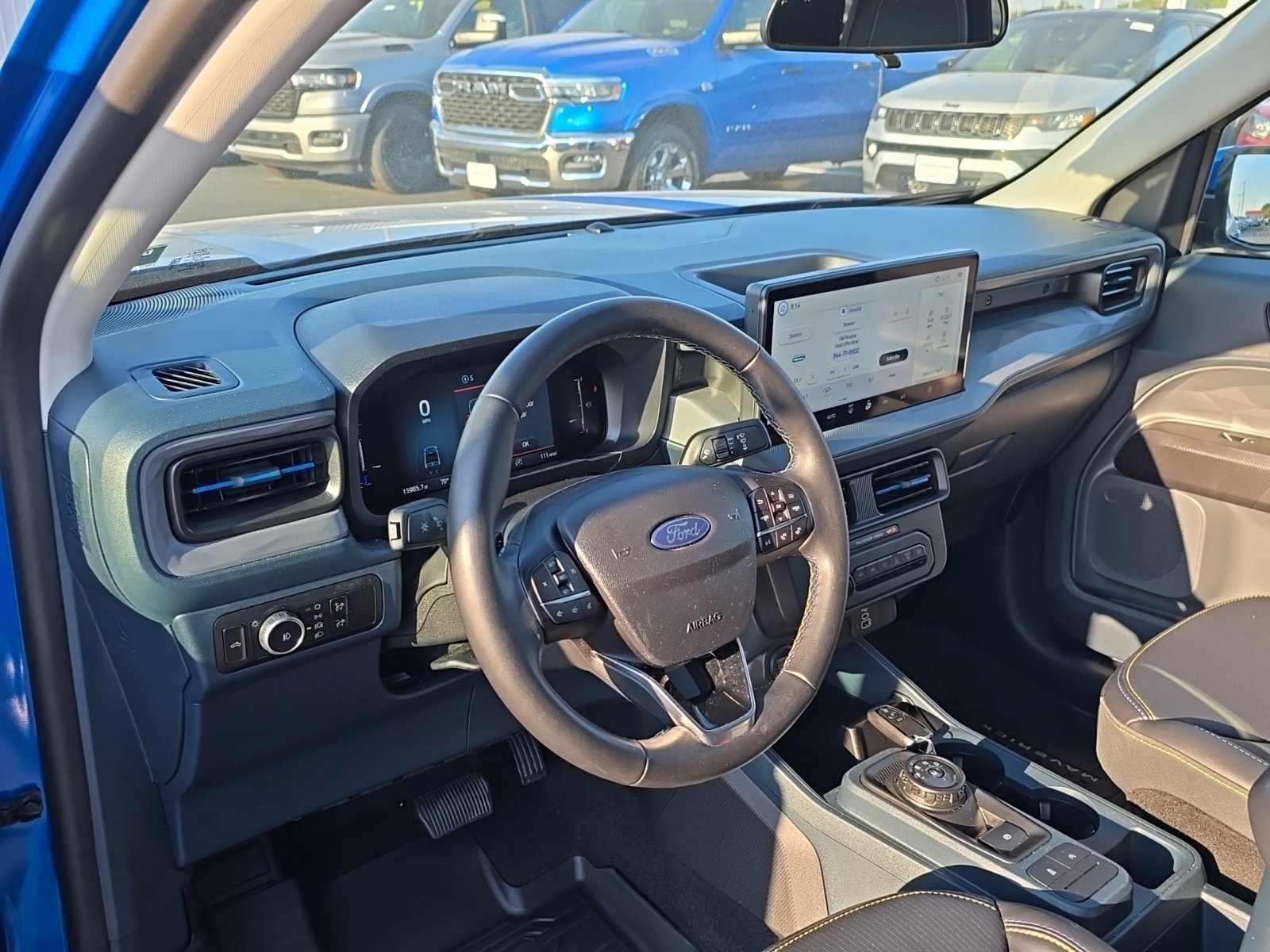 Used 2025 Ford Maverick Lobo AWD/4WD image 13