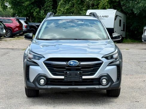 Used 2023 Subaru Outback Premium AWD/4WD image 3