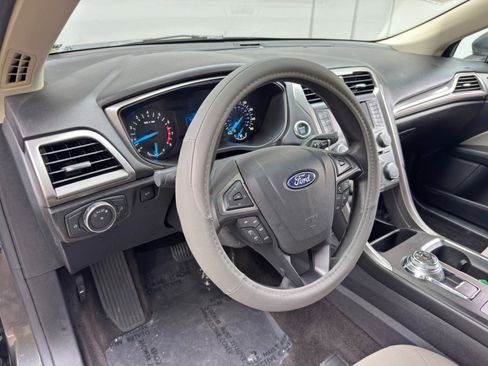 Used 2018 Ford Fusion S image 12
