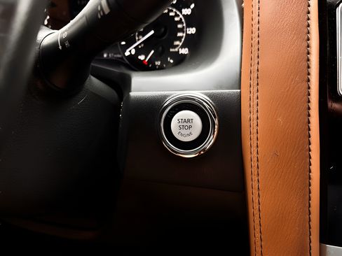 Used 2024 INFINITI QX80 Sensory w/ All-Season Package RWD image 15