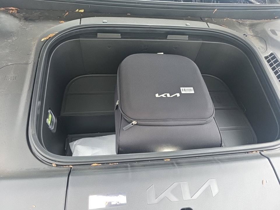 Certified 2024 Kia EV9 Wind AWD/4WD image 9