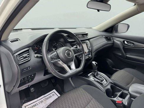 Used 2019 Nissan Rogue SV FWD image 24