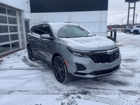 Used 2024 Chevrolet Equinox RS w/ RS Leather Package image 9