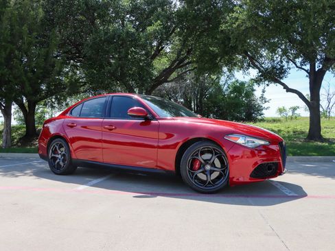 Used 2017 Alfa Romeo Giulia Ti w/ TI 19" Sport Package AWD/4WD image 1