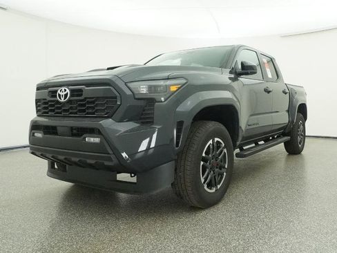 New 2025 Toyota Tacoma TRD Sport image 4