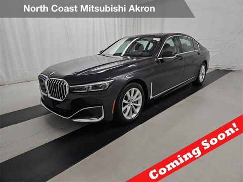 Used 2022 BMW 740i xDrive w/ Premium Package image 1