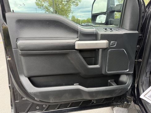 Used 2020 Ford F150 Lariat w/ Equipment Group 502A Luxury AWD/4WD image 8