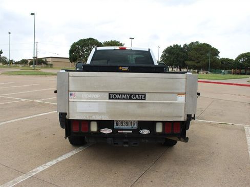 Used 2019 Ford F250 XL w/ Power Equipment Group RWD image 4