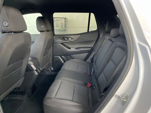 Used 2025 Chevrolet Equinox LT image 25