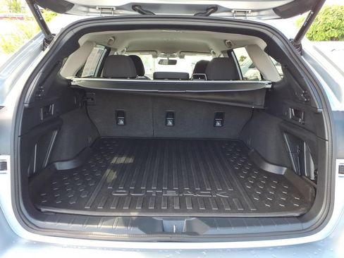 Used 2020 Subaru Outback Premium AWD/4WD image 17
