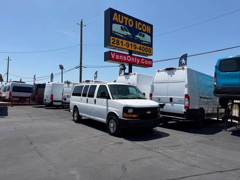 Used 2016 Chevrolet Express 2500 LS RWD image 32