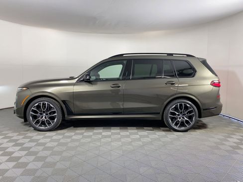 New 2026 BMW X7 M60i image 2