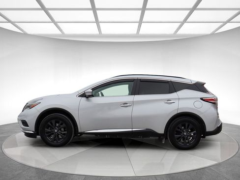 Used 2018 Nissan Murano SV w/ Premium Package image 5