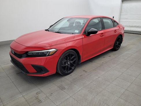 Used 2023 Honda Civic Sport image 2