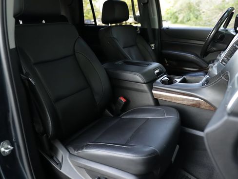 Used 2020 Chevrolet Tahoe LT AWD/4WD image 38