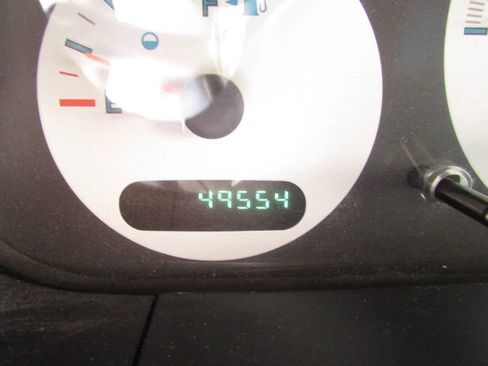 Used 2002 Dodge Caravan SE image 12