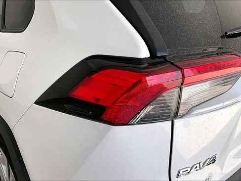 Used 2023 Toyota RAV4 XLE Premium AWD/4WD image 39