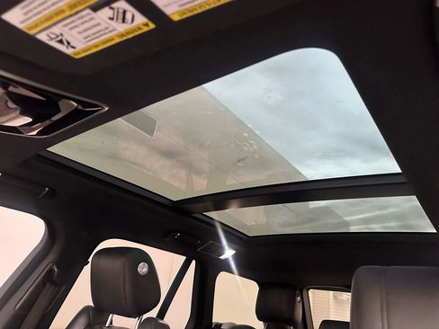 Used 2017 Land Rover Range Rover Supercharged image 18