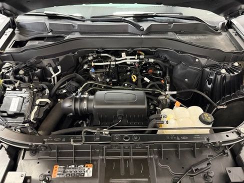 Used 2023 Ford Explorer XLT w/ Equipment Group 202A AWD/4WD image 45