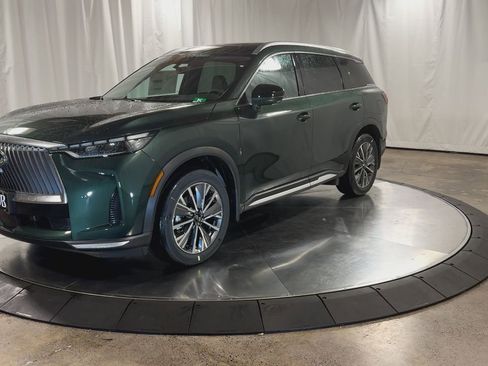 Certified 2026 INFINITI QX60 Luxe w/ Family Package AWD/4WD image 10