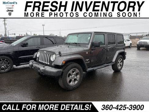 Used 2018 Jeep Wrangler Unlimited Sahara AWD/4WD image 5