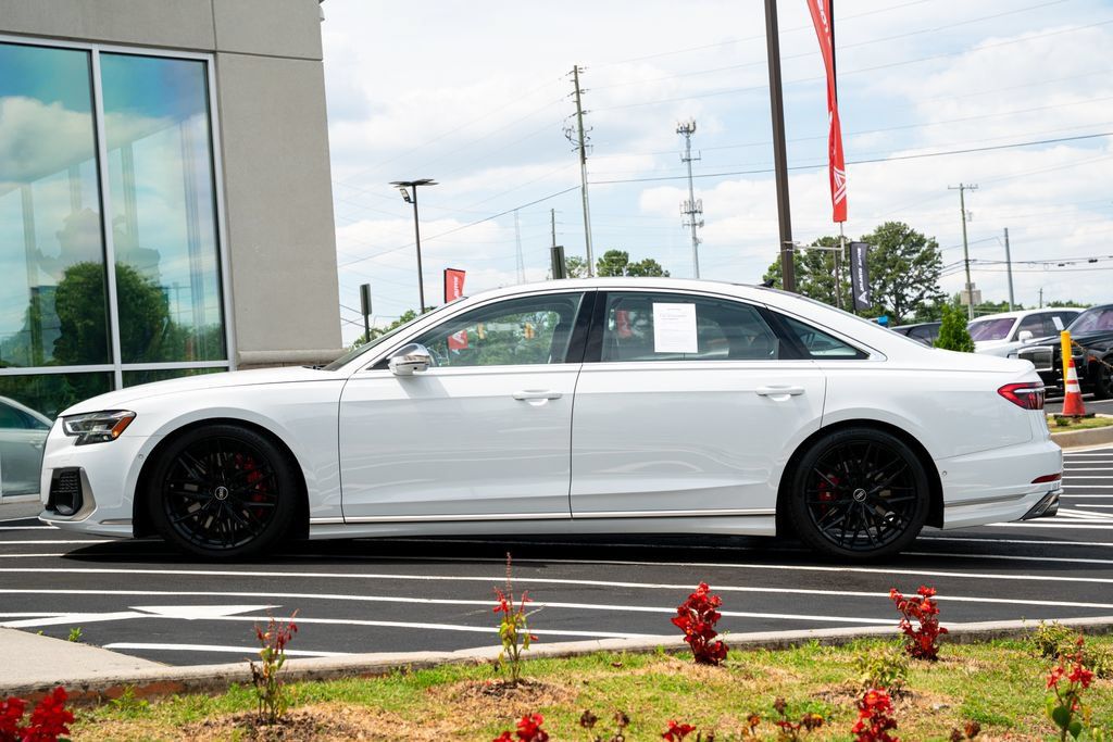 Used 2023 Audi S8 AWD/4WD image 22