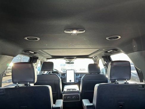Used 2022 Ford Expedition Max Limited image 13