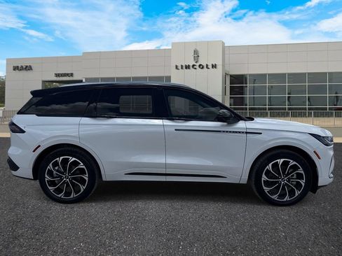 New 2026 Lincoln Nautilus Reserve AWD/4WD image 2