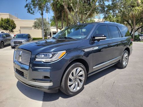 Certified 2024 Lincoln Navigator Reserve AWD/4WD image 2