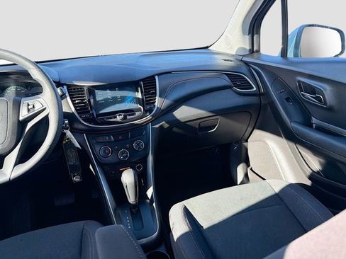 Used 2017 Chevrolet Trax LS image 21