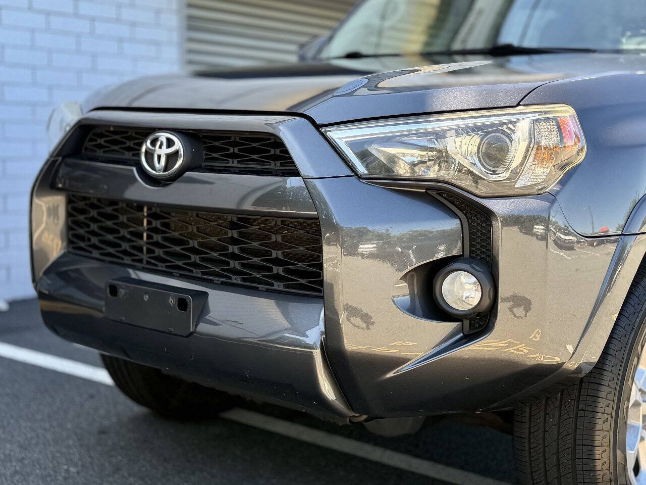 Used 2016 Toyota 4Runner SR5 AWD/4WD image 8