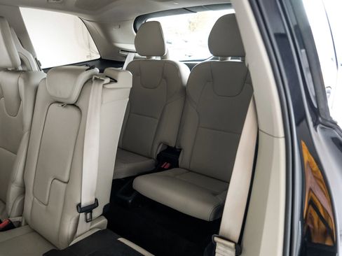 Used 2020 Volvo XC90 T5 Momentum image 44