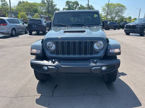Used 2026 Jeep Gladiator Sport AWD/4WD image 2