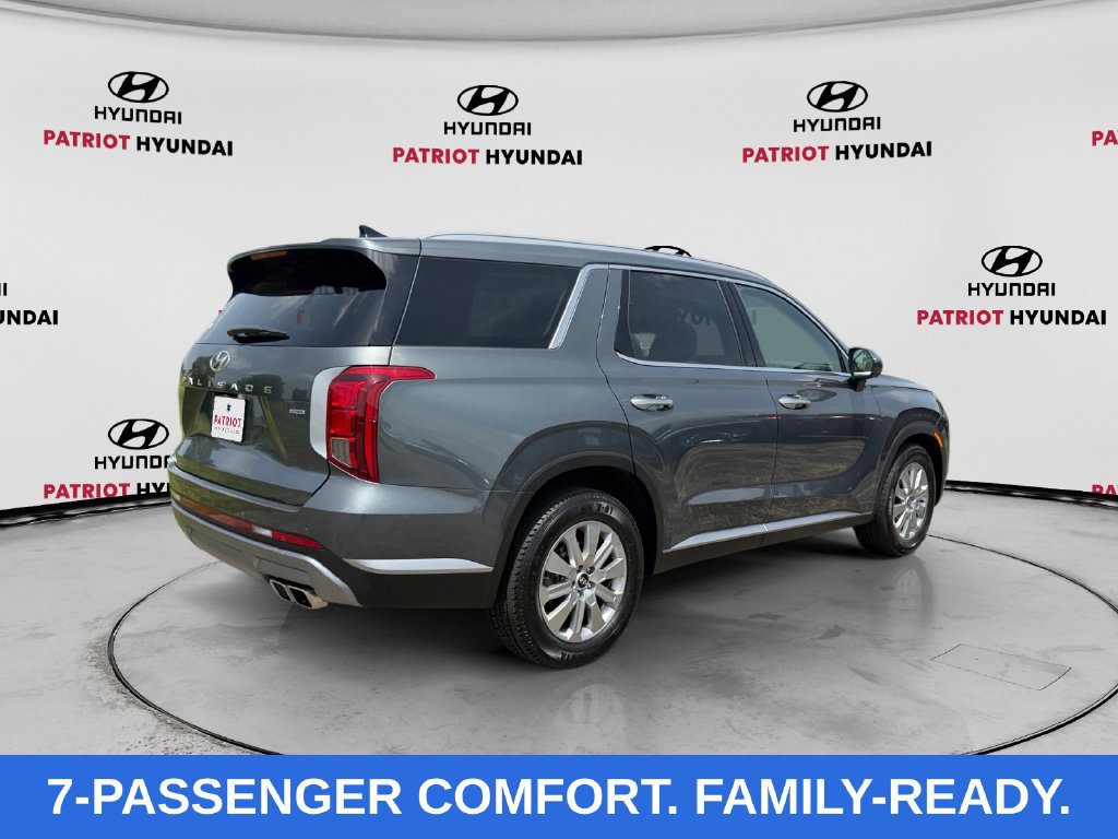 Used 2024 Hyundai Palisade SEL AWD/4WD image 3