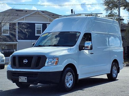 Used 2021 Nissan NV 3500 SV image 1