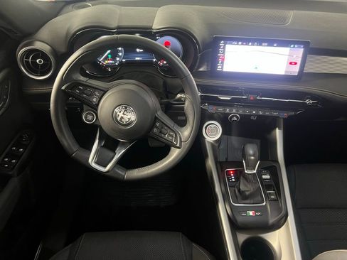 Used 2024 Alfa Romeo Tonale Ti image 13