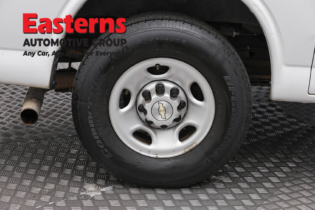 Used 2020 Chevrolet Express 2500 w/ Communications Package RWD image 28