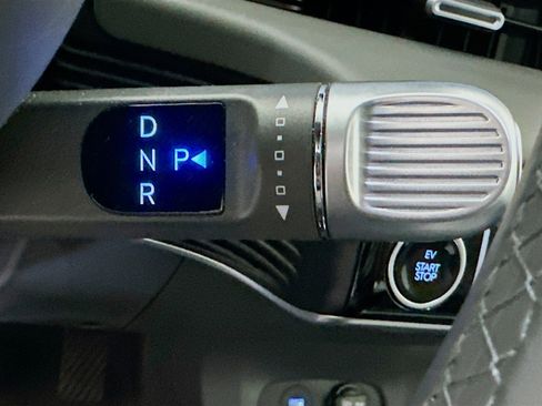 Used 2024 Hyundai Ioniq 5 SEL image 25