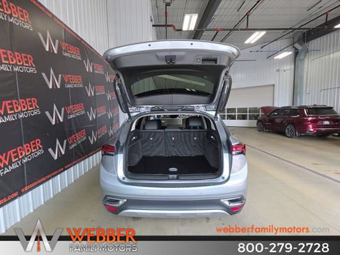 Used 2023 Buick Envision Essence AWD/4WD image 6